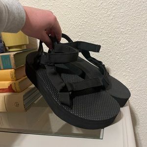 Platform Tevas